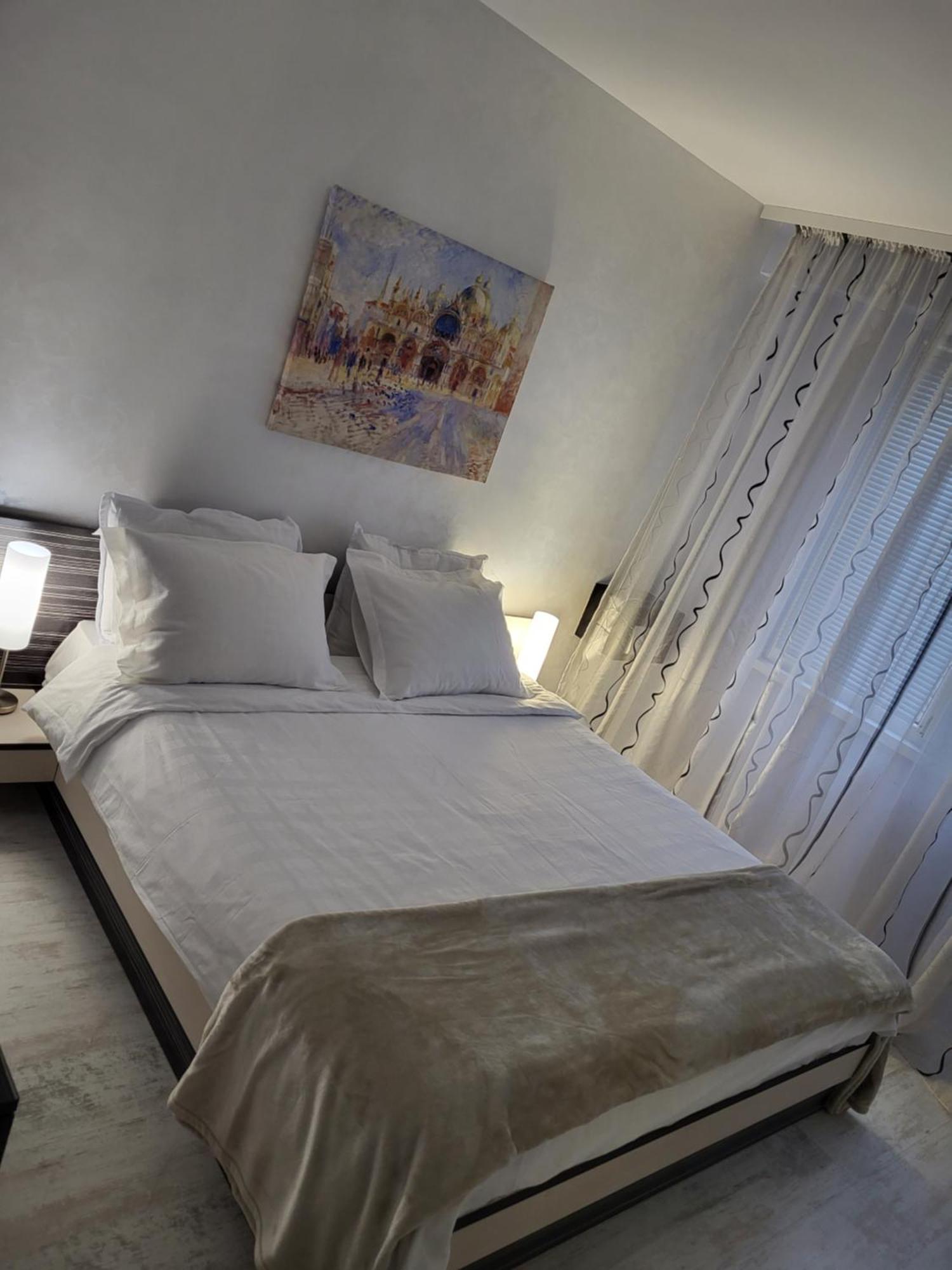 Luny Apartment Русе Екстер'єр фото